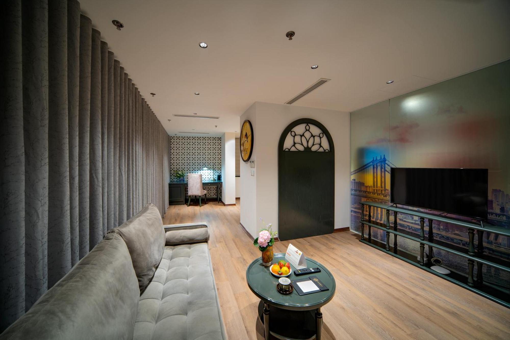 Eli Rina Hotel Hanoi Exterior photo